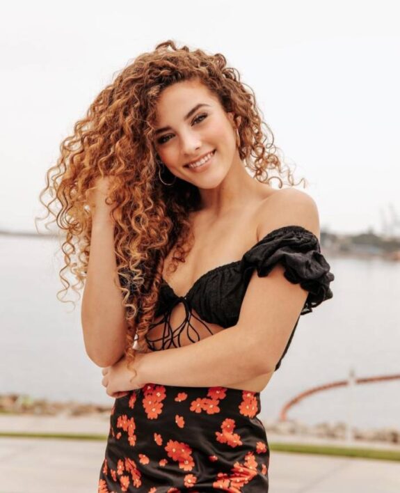 Sofie Dossi Age, Height, Weight